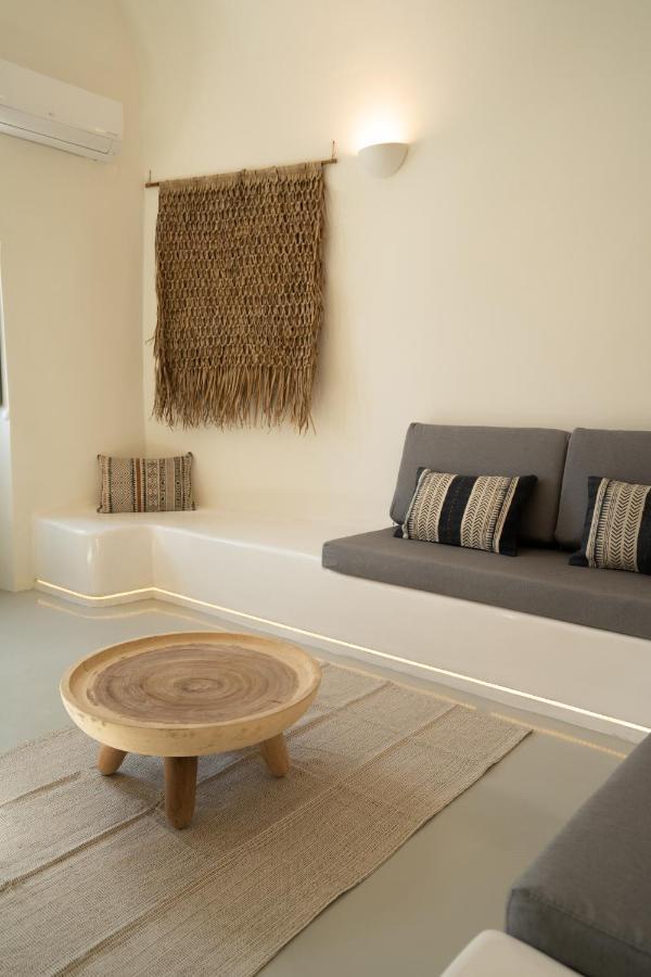 Cilon Suites Santorini อิเมโรวิยอน ภายนอก รูปภาพ