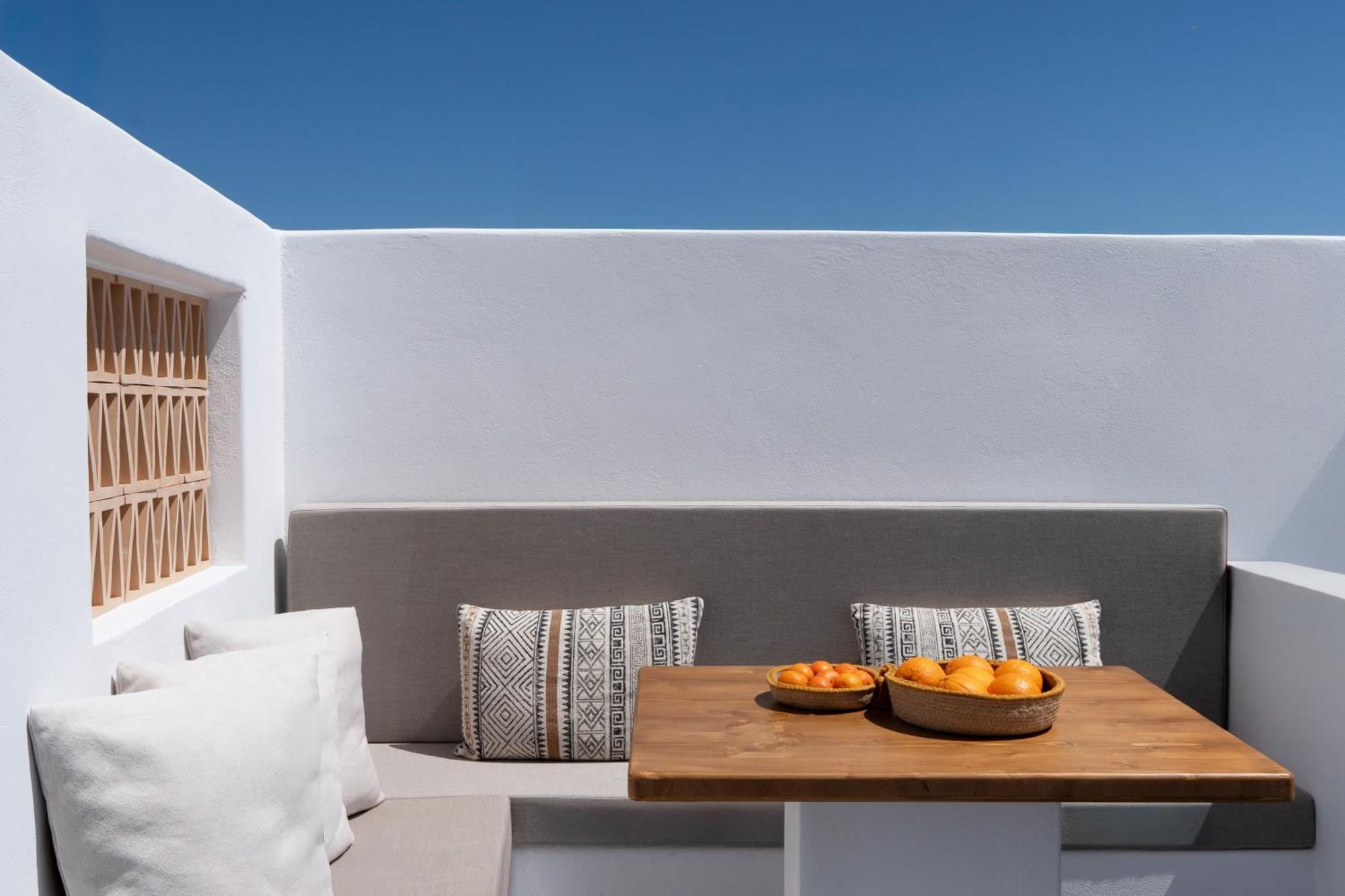 Cilon Suites Santorini อิเมโรวิยอน ภายนอก รูปภาพ